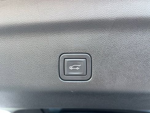 Used 2024 Cadillac Escalade Sport Platinum w/ Heavy-Duty Trailer Package image 8