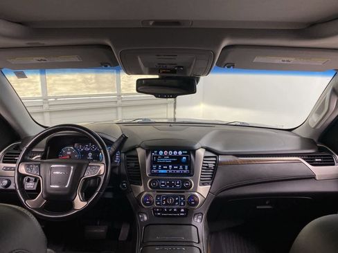 Used 2019 GMC Yukon Denali w/ Open Road Package image 12