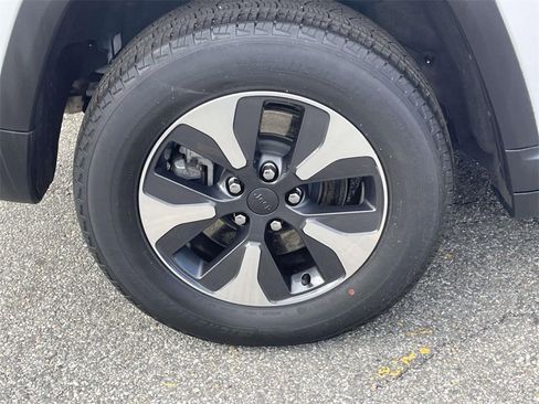 Used 2022 Jeep Grand Cherokee Limited 4xe image 73