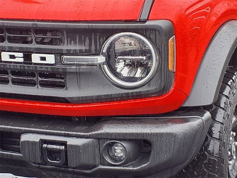 Used 2023 Ford Bronco Black Diamond image 11