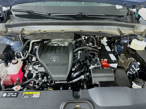Certified 2024 Toyota Grand Highlander AWD image 32