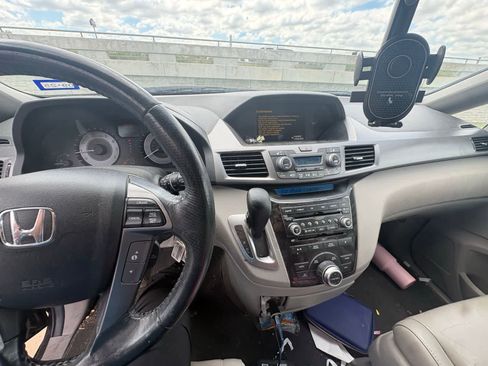 Used 2013 Honda Odyssey Touring image 14