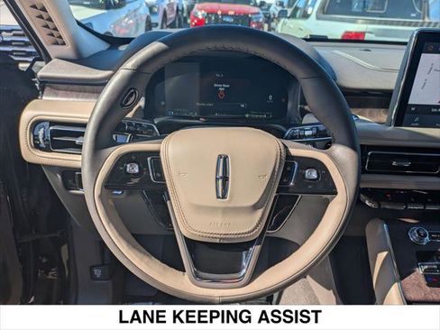 Used 2023 Lincoln Aviator Reserve w/ Equipment Group 201A RWD image 13