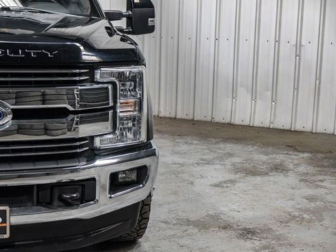 Used 2017 Ford F350 Lariat w/ Lariat Ultimate Package image 50