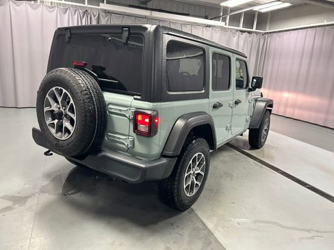 Used 2024 Jeep Wrangler Unlimited Sport AWD/4WD image 7