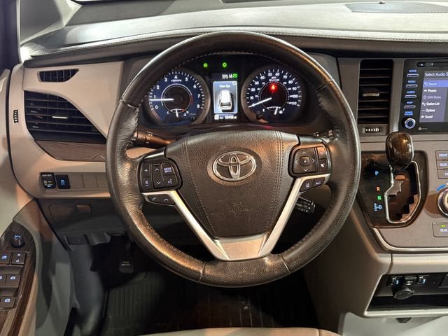 Certified 2020 Toyota Sienna XLE FWD image 22