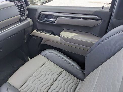 Used 2025 Chevrolet Silverado 1500 ZR2 w/ Technology Package AWD/4WD image 17