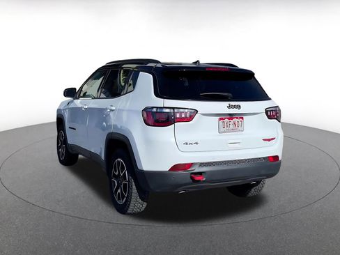 Used 2025 Jeep Compass Trailhawk image 11