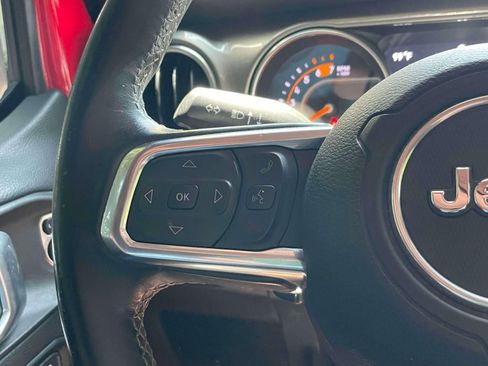Used 2019 Jeep Wrangler Unlimited Sahara AWD/4WD image 21