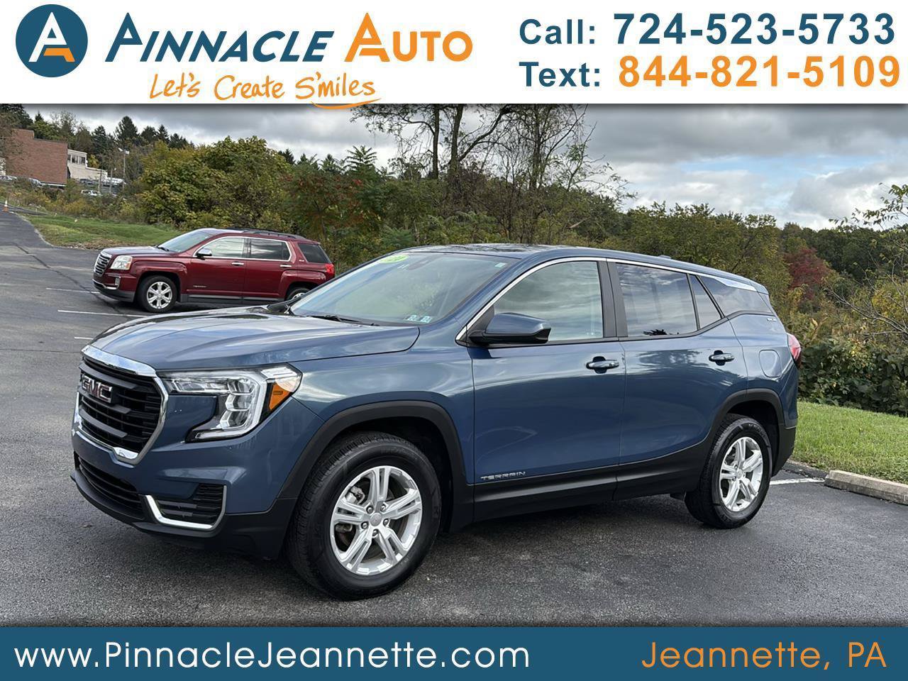 Used 2024 GMC Terrain SLE AWD/4WD image 1