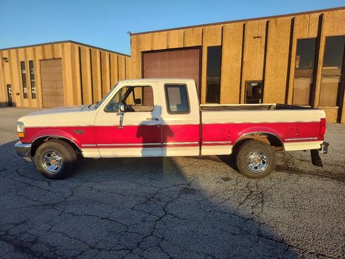Used 1994 Ford F150 XL image 14
