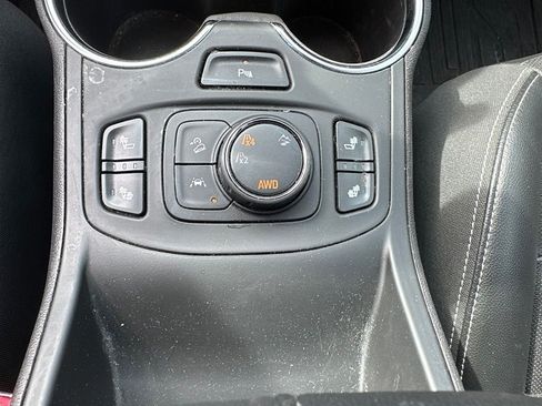 Used 2024 GMC Terrain SLT w/ Tech Package AWD/4WD image 13