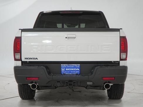New 2026 Honda Ridgeline Black Edition image 7