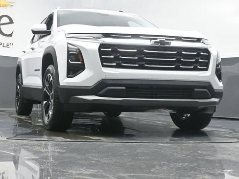 New 2026 Chevrolet Equinox LT w/ Convenience Package II image 3