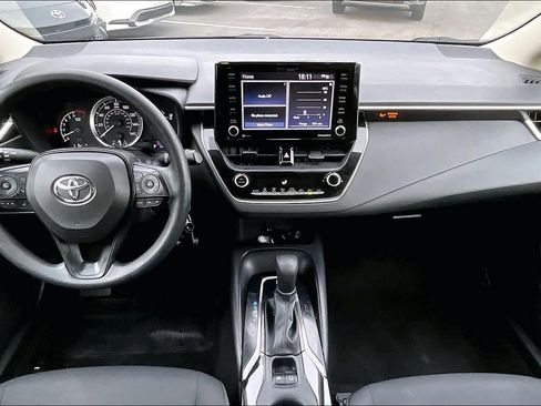 Certified 2022 Toyota Corolla LE image 13