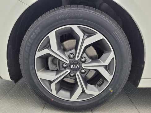 Used 2019 Kia Forte LXS FWD image 31