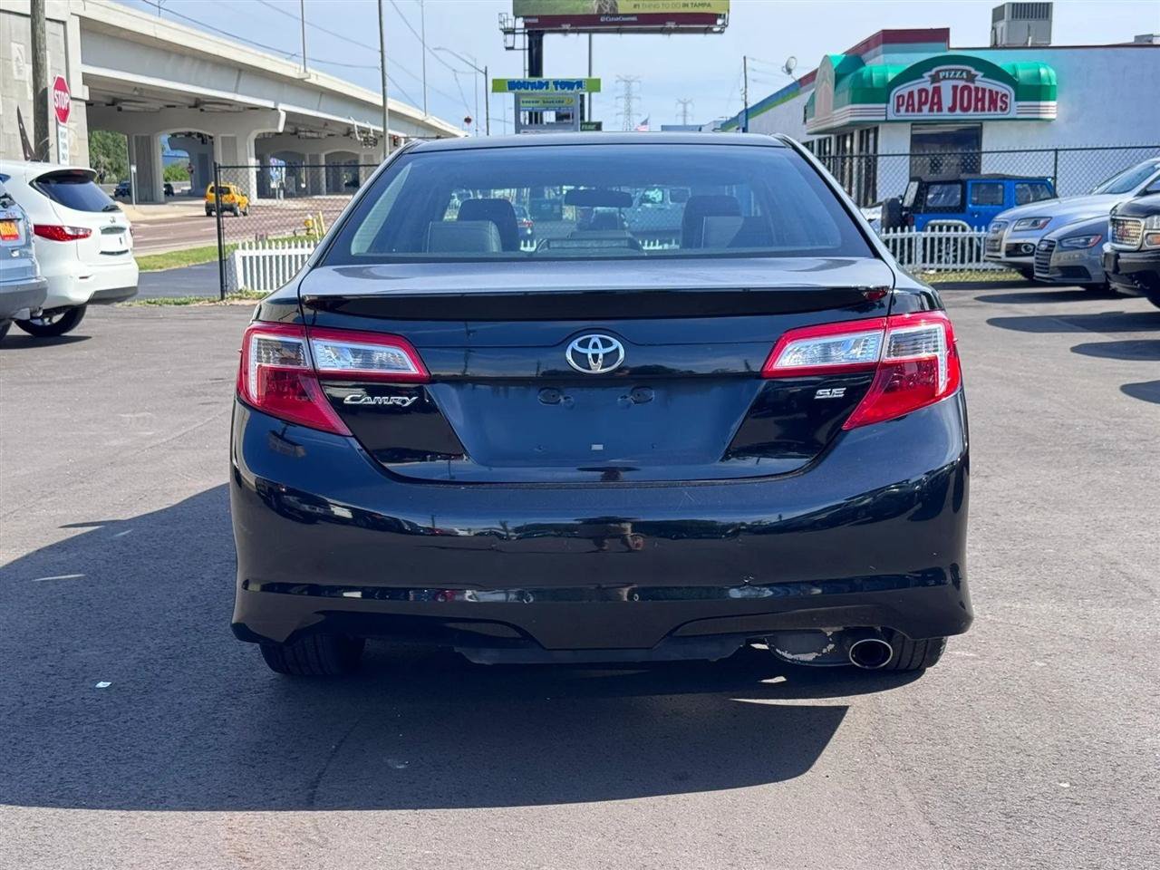 Used 2012 Toyota Camry SE FWD image 10
