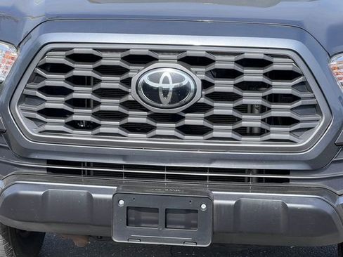Used 2021 Toyota Tacoma TRD Off-Road w/ Technology Package AWD/4WD image 35