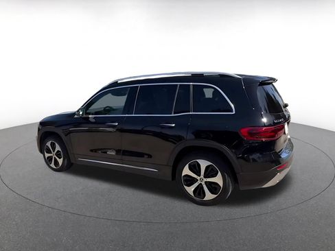 Used 2025 Mercedes-Benz GLB 250 4MATIC image 10