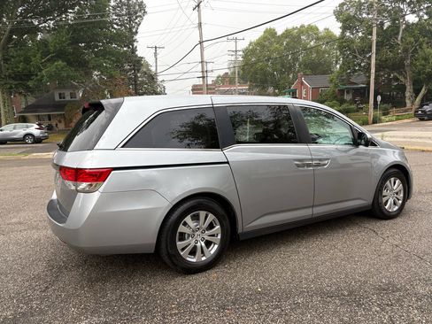 Used 2017 Honda Odyssey EX image 10