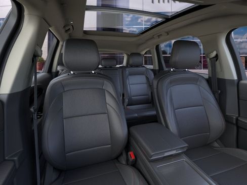 New 2026 Lincoln Nautilus Premier w/ Equipment Group 102A AWD/4WD image 9