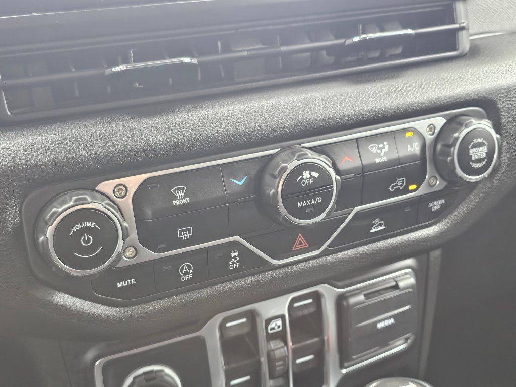 Used 2024 Jeep Wrangler Unlimited Sport AWD/4WD image 25