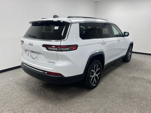Certified 2024 Jeep Grand Cherokee L Limited w/ Luxury Tech Group II image 21