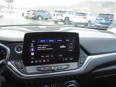 Certified 2023 Chevrolet Blazer LT w/ Midnight/Sport Edition image 17