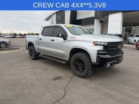 Used 2021 Chevrolet Silverado 1500 LT Trail Boss w/ Convenience Package II image 2