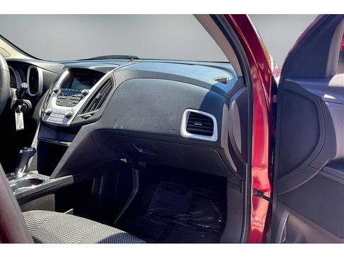 Used 2017 Chevrolet Equinox LT AWD/4WD image 25