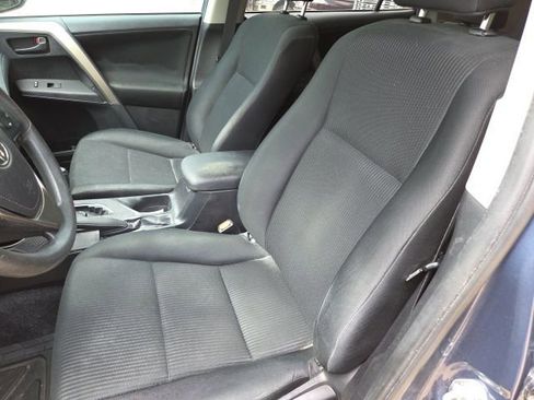 Used 2014 Toyota RAV4 LE image 7