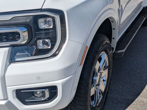 Used 2024 Ford Ranger Lariat w/ Trailer Tow Package AWD/4WD image 9
