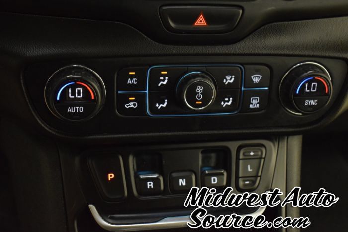 Used 2020 GMC Terrain SLE w/ Driver Convenience Package FWD image 20