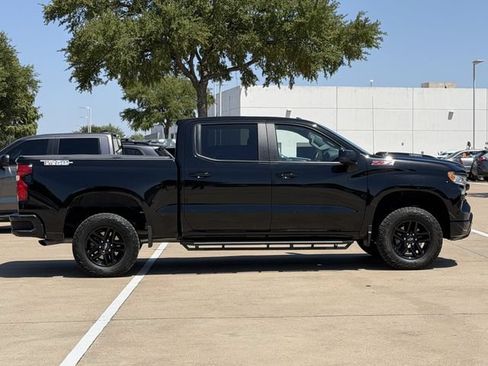Used 2025 Chevrolet Silverado 1500 LT Trail Boss AWD/4WD image 3