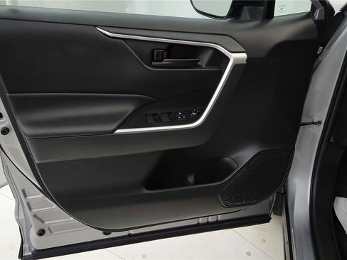 Certified 2023 Toyota RAV4 LE image 34