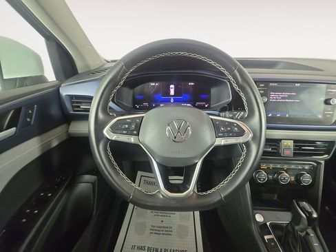 Used 2024 Volkswagen Taos SE image 12