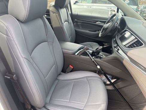 Used 2020 Buick Enclave Essence w/ Sport Touring Edition image 14