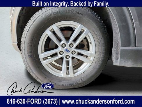 Used 2021 Ford Explorer XLT image 27