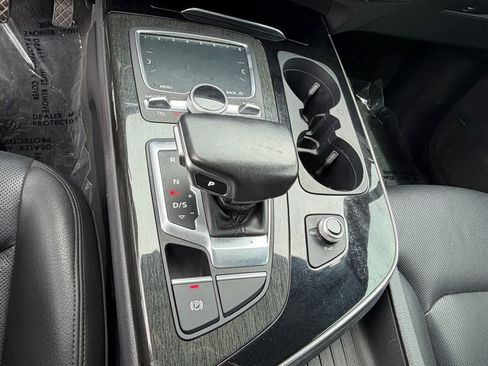 Used 2018 Audi Q7 3.0T Prestige AWD/4WD image 31