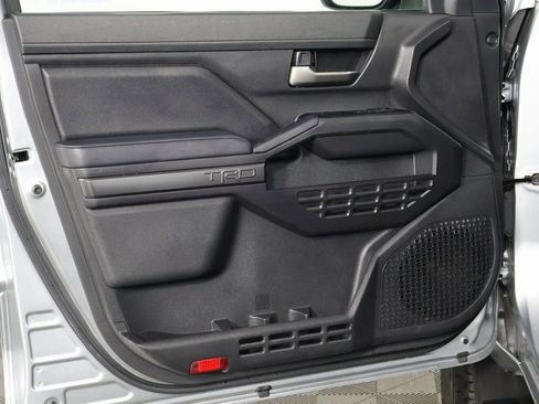Used 2024 Toyota Tacoma TRD Off-Road image 12