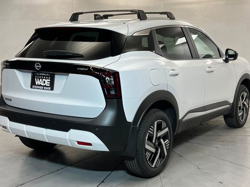 New 2026 Nissan Kicks SV w/ Cold Weather Package FWD image 5