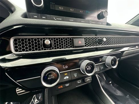 Used 2023 Honda Civic Sport image 27