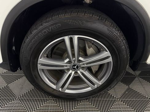 Used 2022 Mercedes-Benz GLC 300 image 11