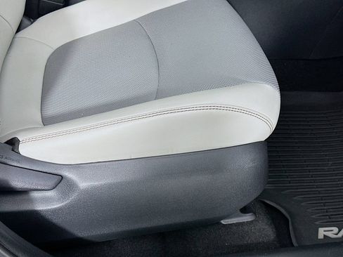 Used 2019 Toyota RAV4 Limited w/ Cold Weather Package AWD/4WD image 23