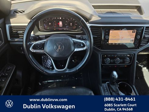 Used 2020 Volkswagen Atlas Cross Sport SEL Premium AWD/4WD image 12