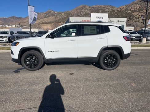 New 2026 Jeep Compass Latitude image 7