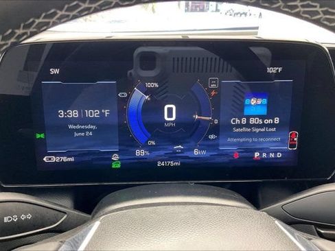 Used 2025 Chevrolet Equinox EV LT w/ Comfort Package AWD/4WD image 21