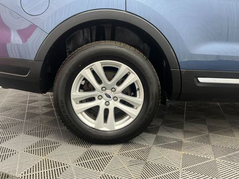 Used 2018 Ford Explorer XLT AWD/4WD image 21