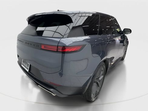Used 2024 Land Rover Range Rover Sport SE AWD/4WD image 7