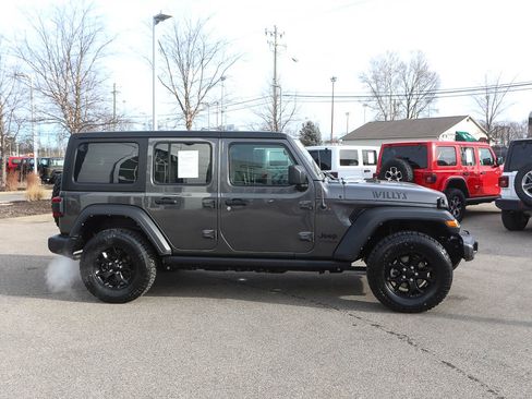 Used 2022 Jeep Wrangler Unlimited Sport image 7